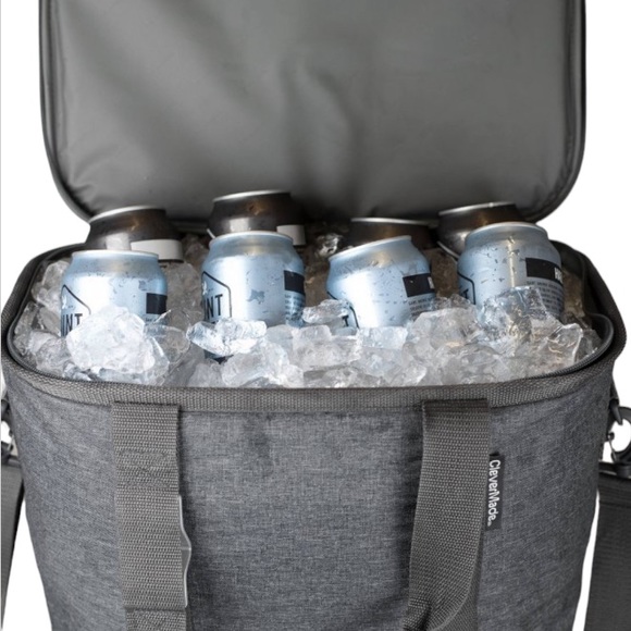 CLEVERMADE Tahoe Soft-Sided Collapsible
21.12 Quart Cooler - Picture 4 of 6